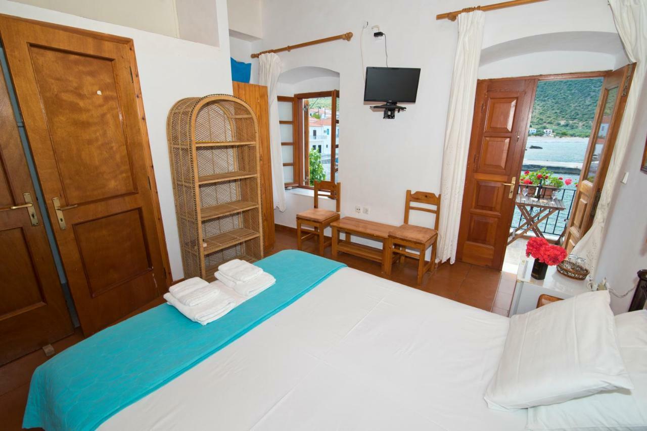Hotel Mouragio Kyparíssion Zewnętrze zdjęcie