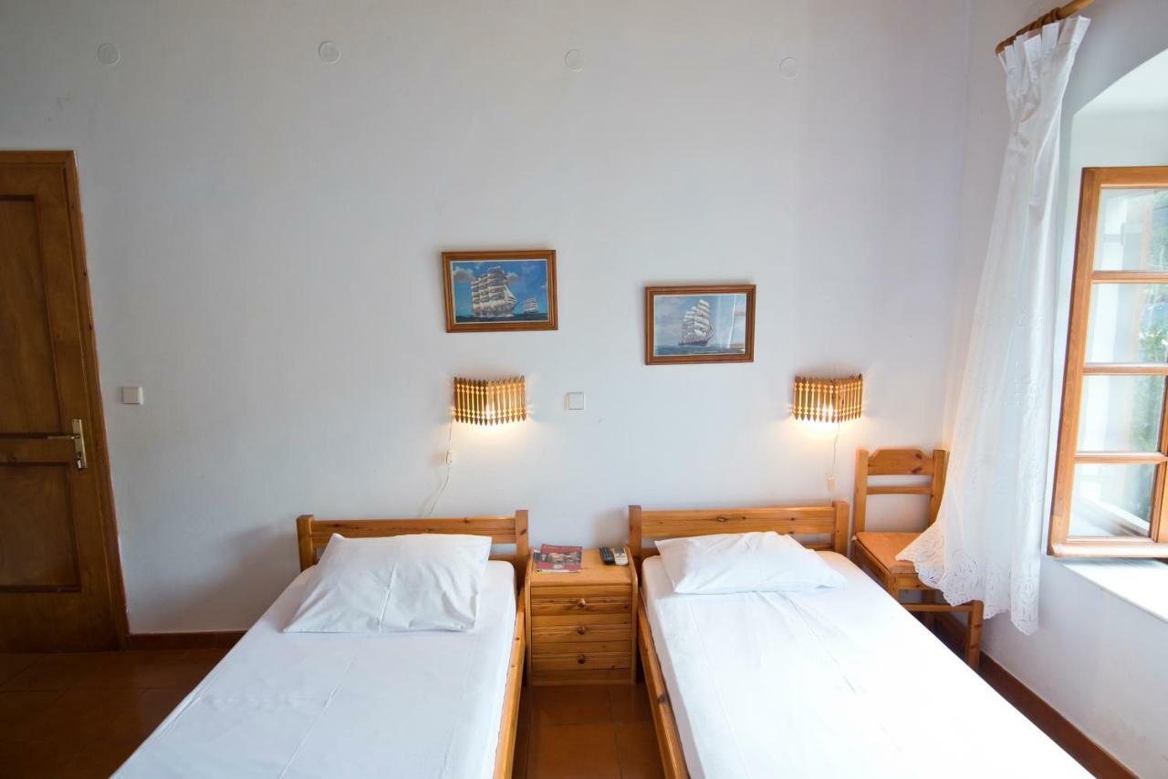 Hotel Mouragio Kyparíssion Zewnętrze zdjęcie